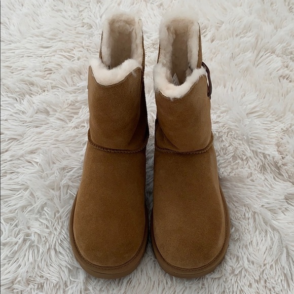Authentic UGG Constantine chestnut Boots - Picture 2 of 8